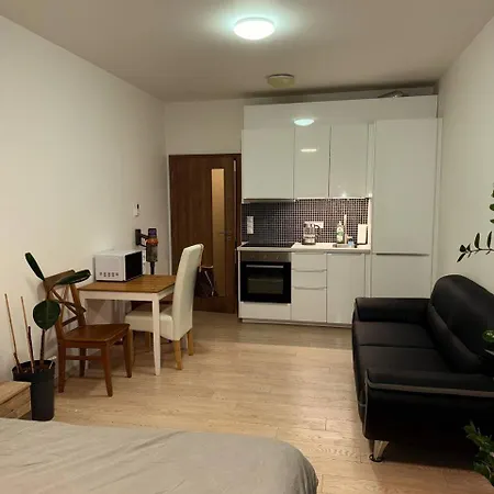 Cozy Near Centre Apartamento Praga